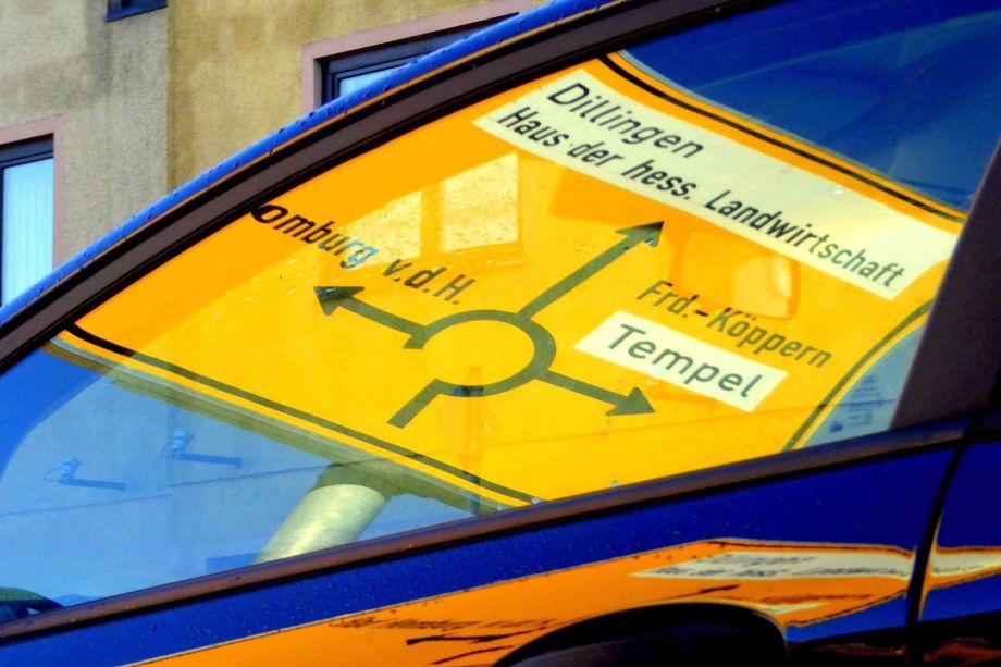 Spiegelungen von Buchstaben Spiegelungen von Buchstaben