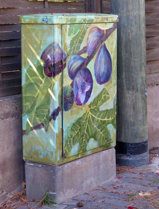 Von Angelika Klein-Wittmeier künstlerisch gestalteter Verteilerkasten Von Angelika Klein-Wittmeier künstlerisch gestalteter Verteilerkasten
