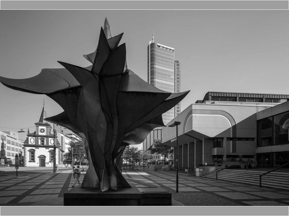Flamme - Den Opfern von Krieg und Gewaltherrschaft - Rathaus Offenbach