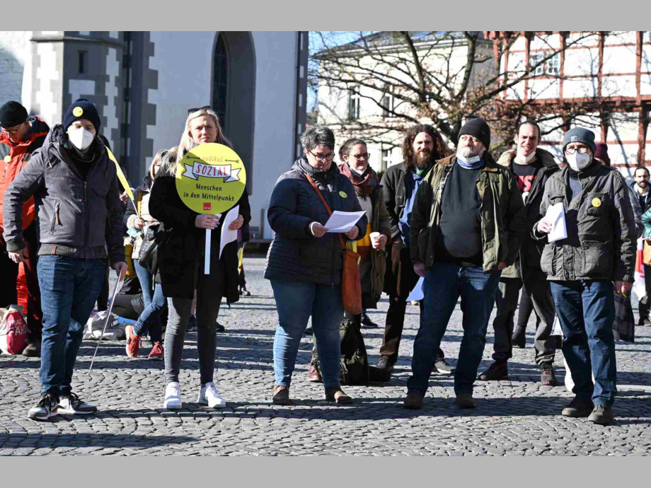 Menschen in den Mittelpunkt!