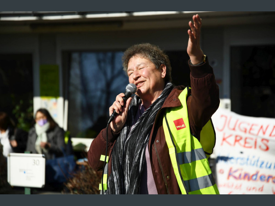 Angelika Kappe, stellvertretende Landesbezirksleiterin ver.di Hessen