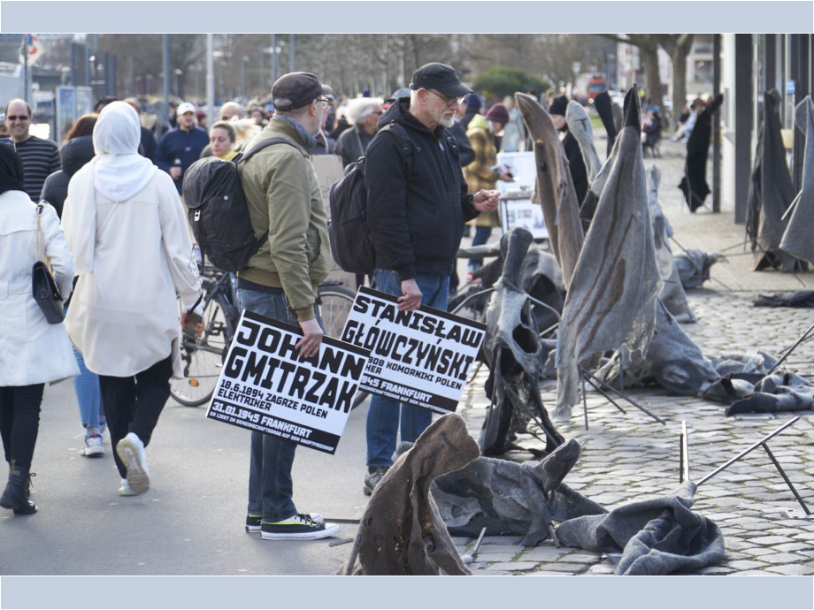 Viele Menschen beteiligten sich an der Gedenkaktion