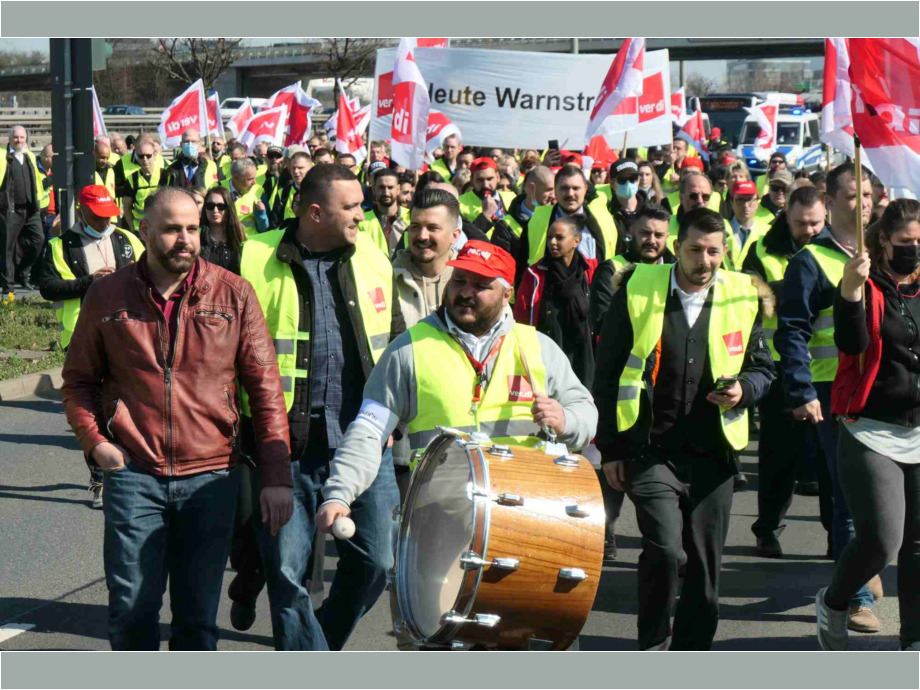Demonstration am Flughafen