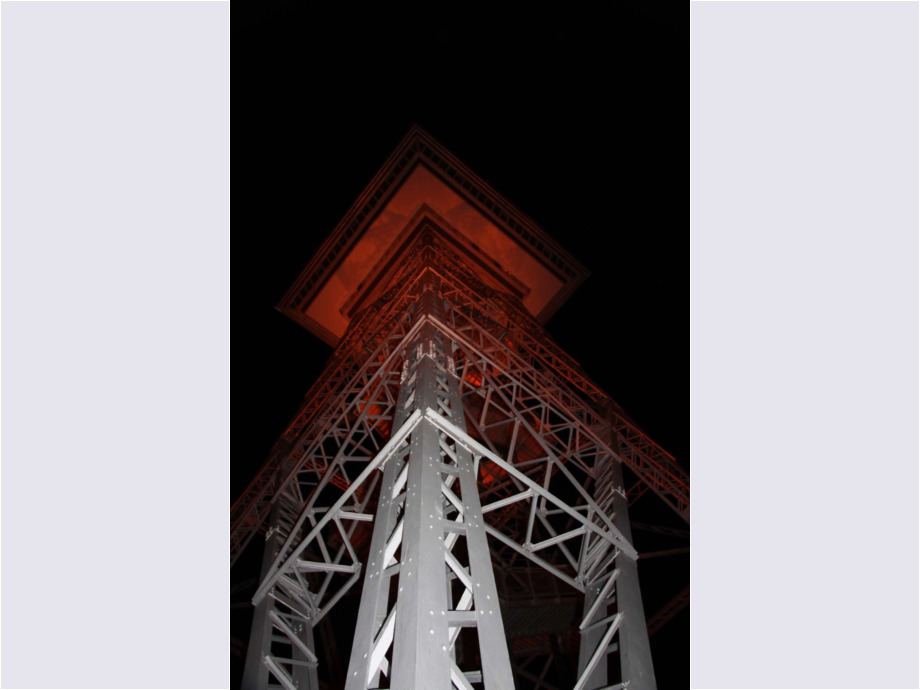 Funkturm bei Nacht Funkturm bei Nacht