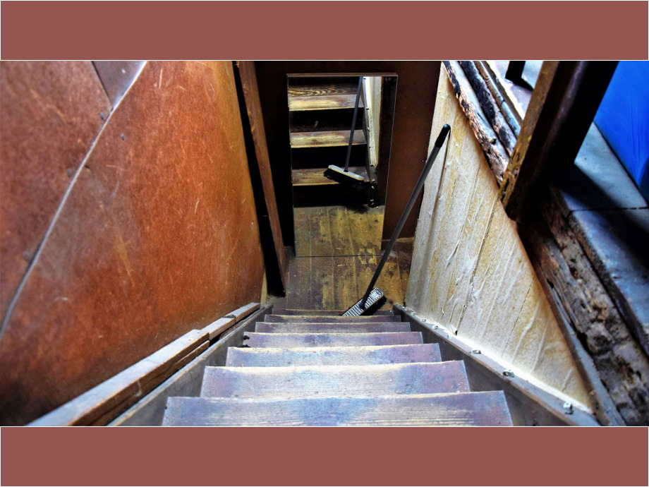 Treppe zum Dachboden