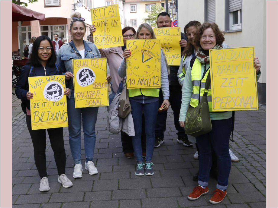 Einige Hundert Beschäftigte aus den Kitas und dem Sozialbereich im Main-Kinzig-Kreis beteiligen sich heute am Warnstreiktag in Hanau Einige Hundert Beschäftigte aus den Kitas und dem Sozialbereich im Main-Kinzig-Kreis beteiligen sich heute am Warnstreiktag in Hanau
