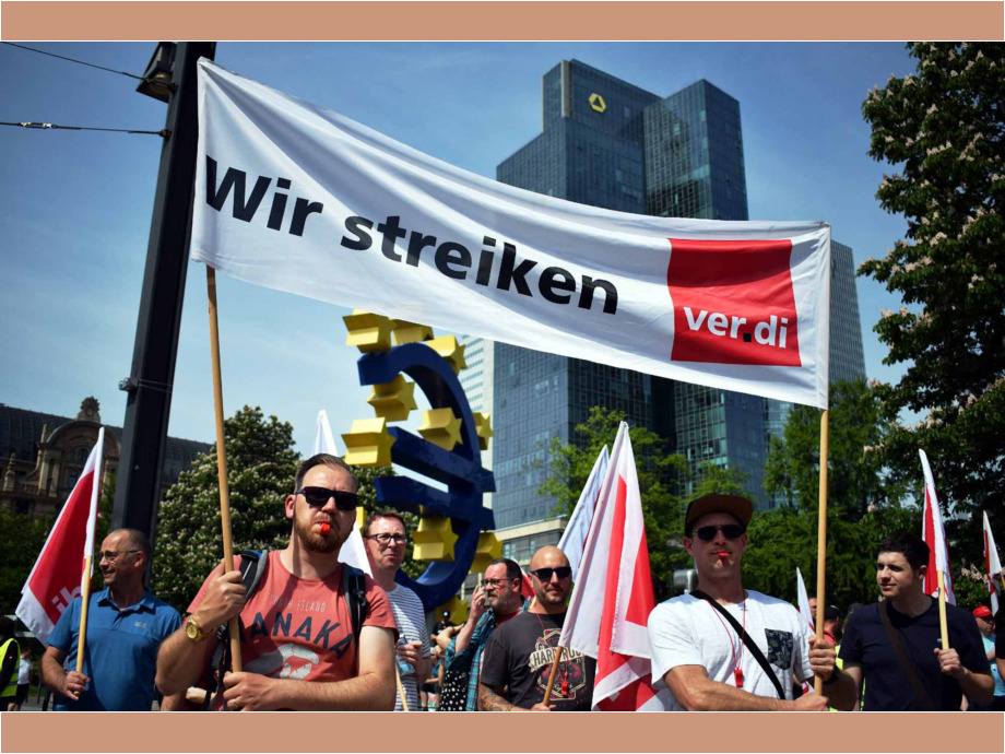 Demonstration und Kundgebung von streikenden Telekom-Beschäftigten am 10. Mai 2022 in Frankfurt