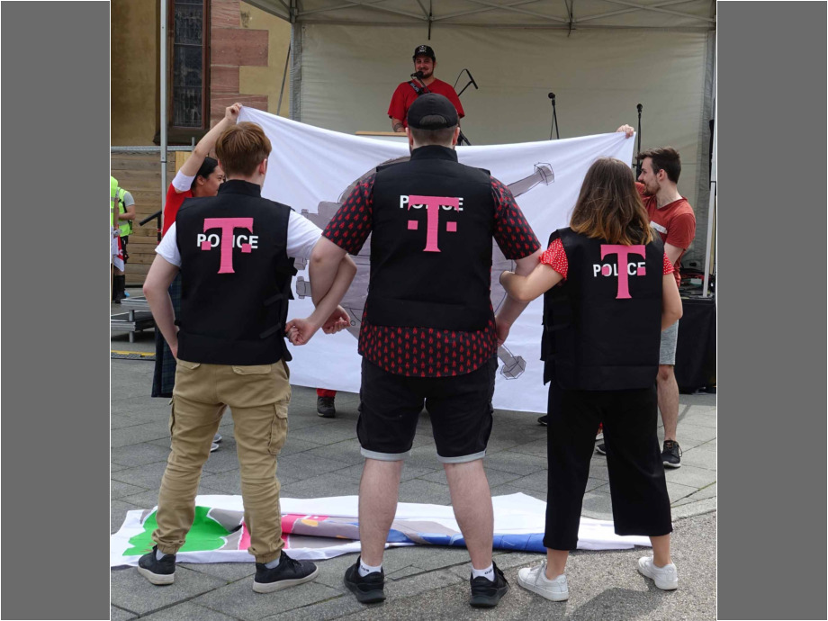 Demonstration und Kundgebung von streikenden Telekom-Beschäftigten am 10. Mai 2022 in Frankfurt