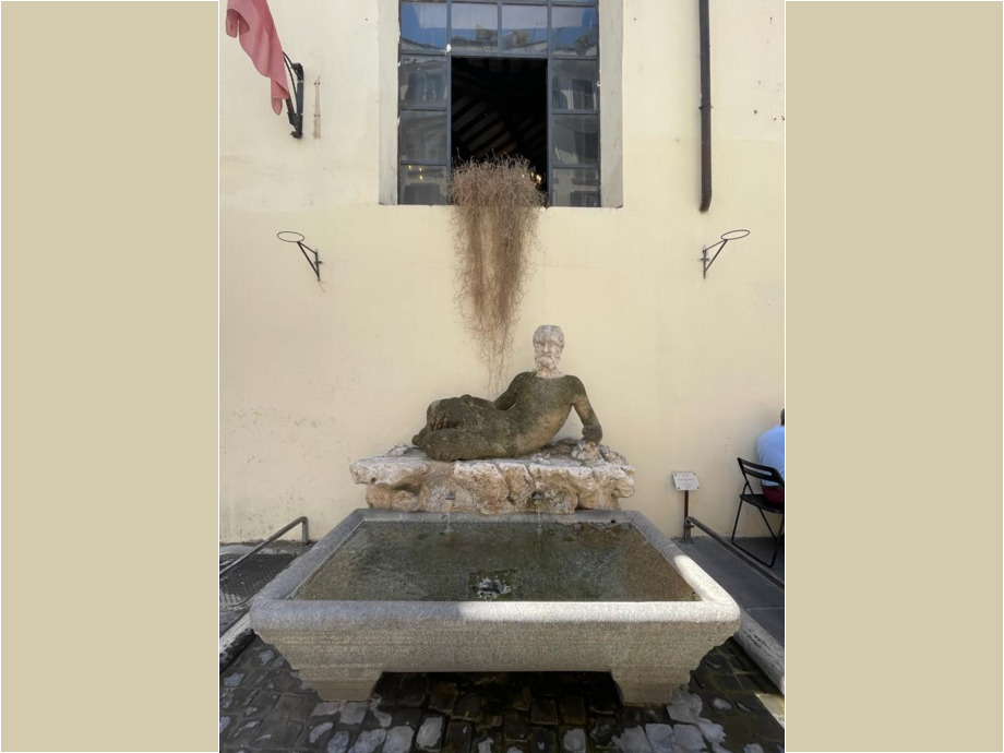 Voller Brunnen - kraftgebend, Leben spendend