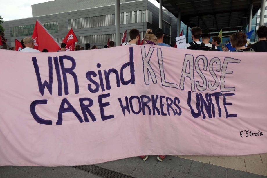 Kundgebung am Uniklinikum Frankfurt