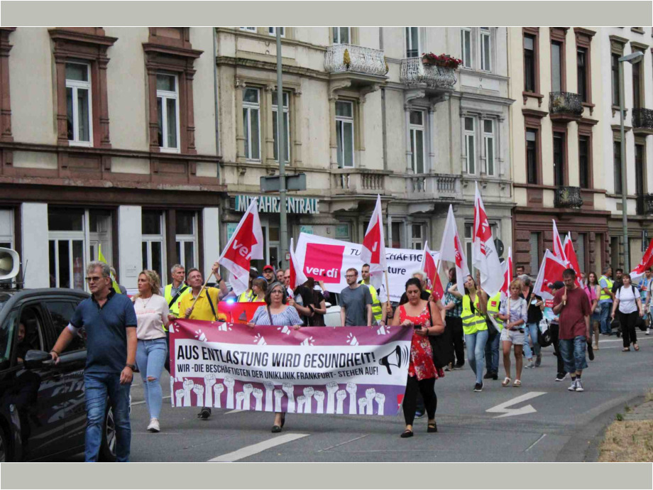 Demozug zum Gewerkschaftshaus