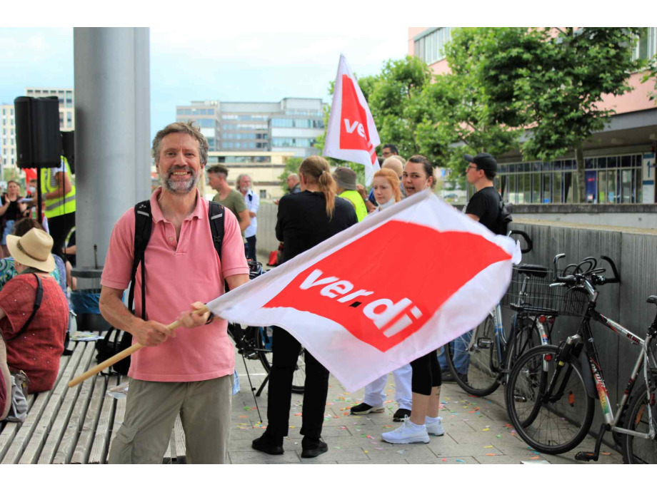 Kundgebung am Uniklinikum Frankfurt