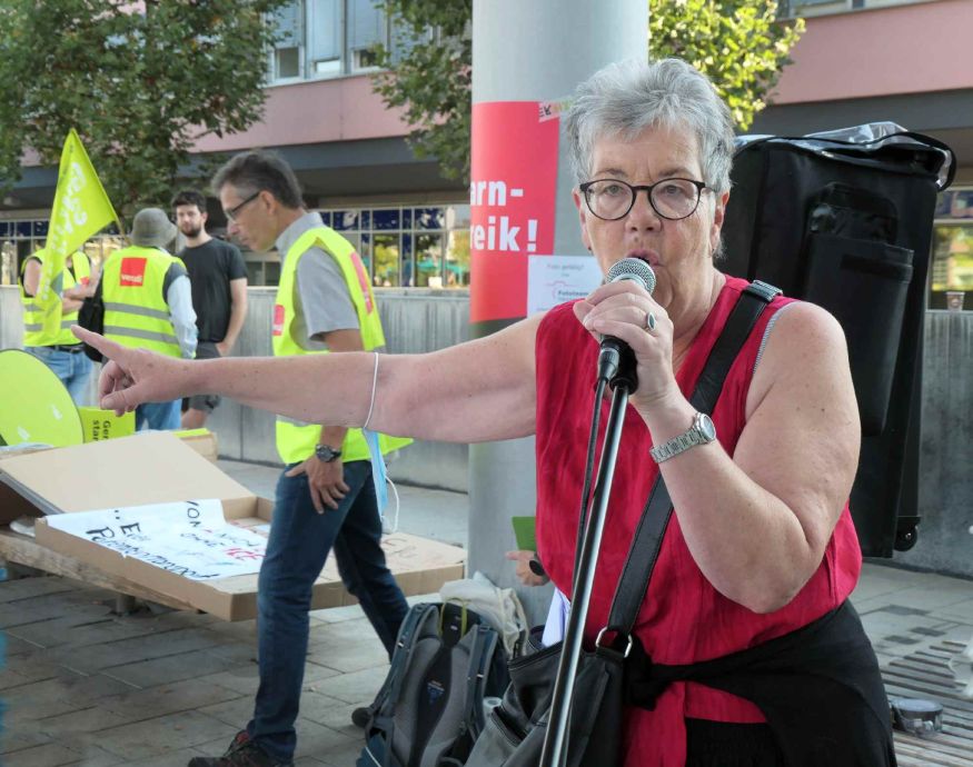 Bezirkssekretärin Hilke Sauthof-Schäfer Bezirkssekretärin Hilke Sauthof-Schäfer