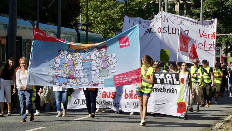 Demozug durch Frankfurt Demozug durch Frankfurt