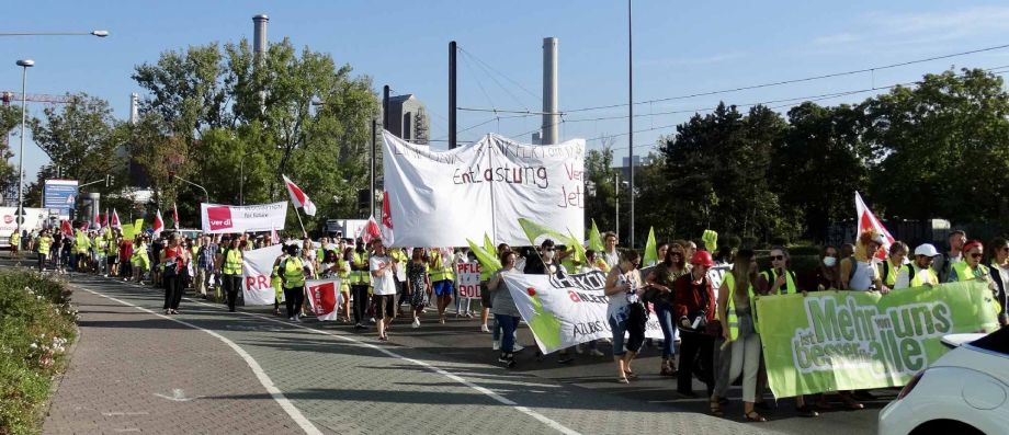 Demozug durch Frankfurt Demozug durch Frankfurt