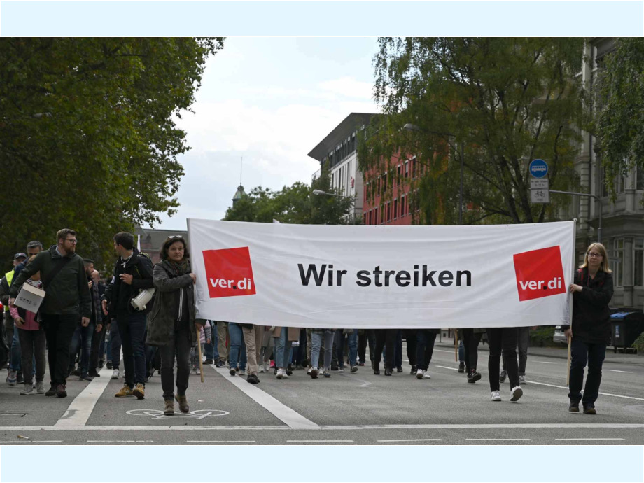 Demozug durch die Stadt Demozug durch die Stadt