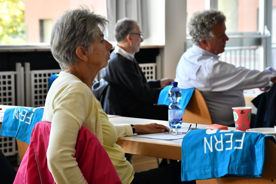 Aufmerksame Zuhörerin Aufmerksame Zuhörerin