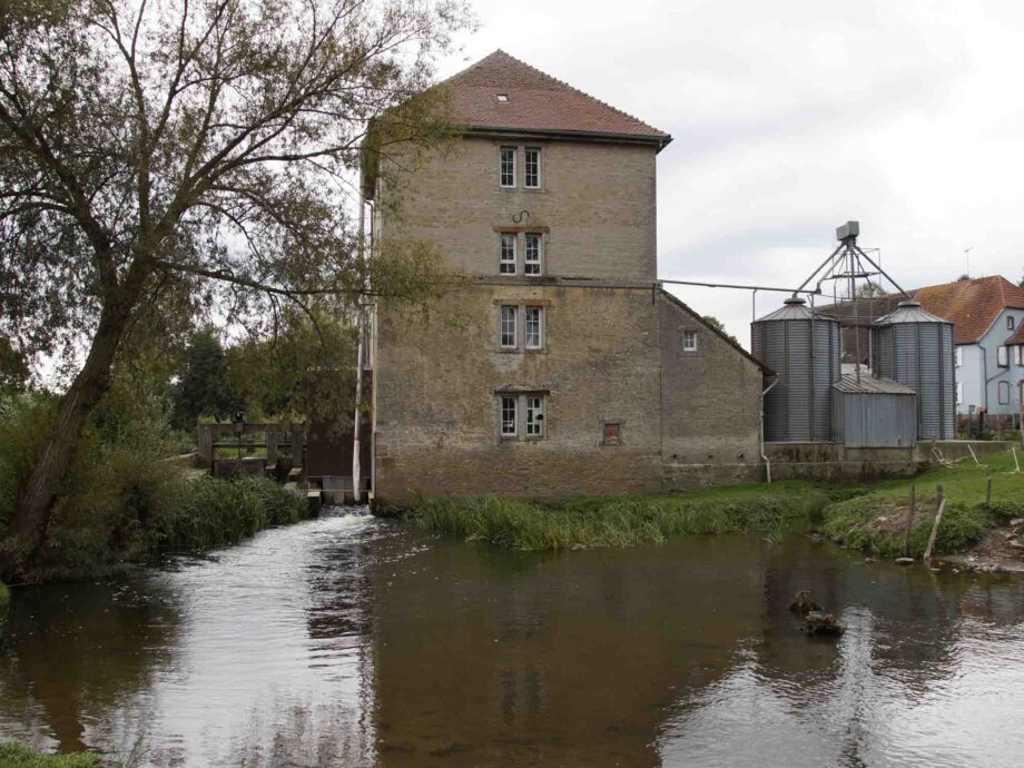 Rückseite der Wassermühle von Willer an der Saar Rückseite der Wassermühle von Willer an der Saar