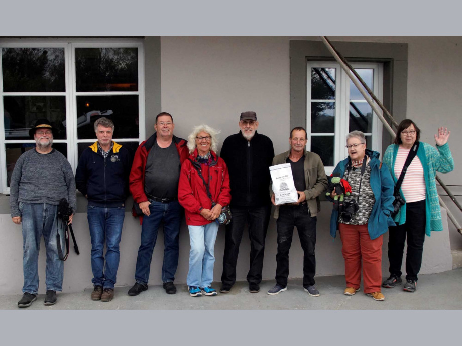 Gruppenfoto mit dem Müller Roger Roeser Gruppenfoto mit dem Müller Roger Roeser