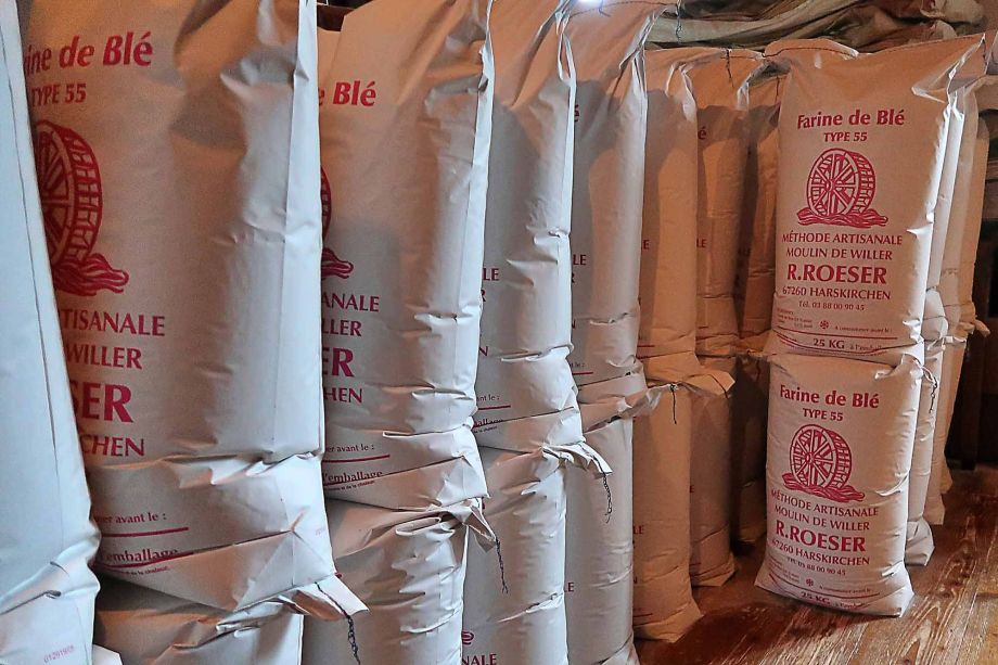 Säcke mit Mehl vom Typ 550 Säcke mit Mehl vom Typ 550
