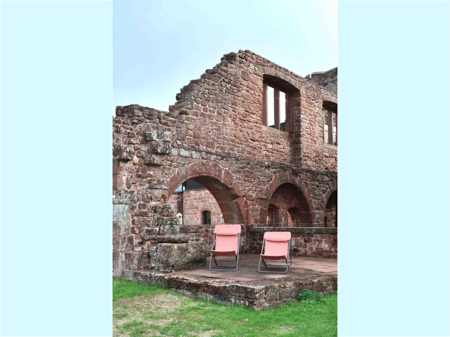 im Burghof im Burghof