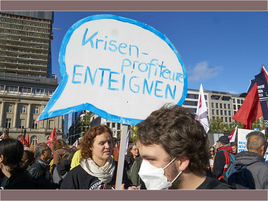 Solidarischer Herbst "Soziale Sicherheit schaffen - Energiewende beschleunigen!" - Kundgebung und Demonstration am 22.10.2022 in Frankfurt Solidarischer Herbst "Soziale Sicherheit schaffen - Energiewende beschleunigen!" - Kundgebung und Demonstration am 22.10.2022