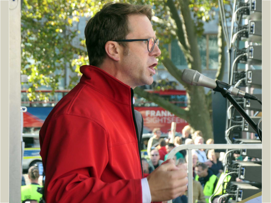 Solidarischer Herbst "Soziale Sicherheit schaffen - Energiewende beschleunigen!" - Kundgebung und Demonstration am 22.10.2022 in Frankfurt Solidarischer Herbst "Soziale Sicherheit schaffen - Energiewende beschleunigen!" - Kundgebung und Demonstration am 22.10.2022