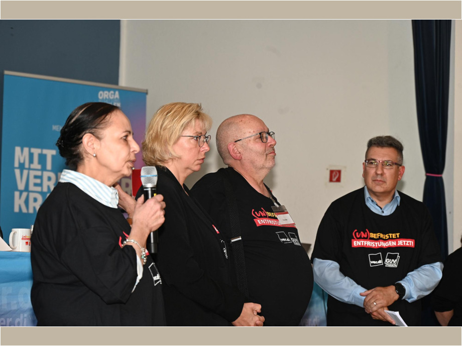 Mathilde Meyer, verdi Frauen, Vorsitzende Tanja Hauch, Stellvertreter Tiny Hobbs, Alex Klein, Regionsgeschäftsführer Mathilde Meyer, verdi Frauen, Vorsitzende Tanja Hauch, Stellvertreter Tiny Hobbs, Alex Klein, Regionsgeschäftsführer