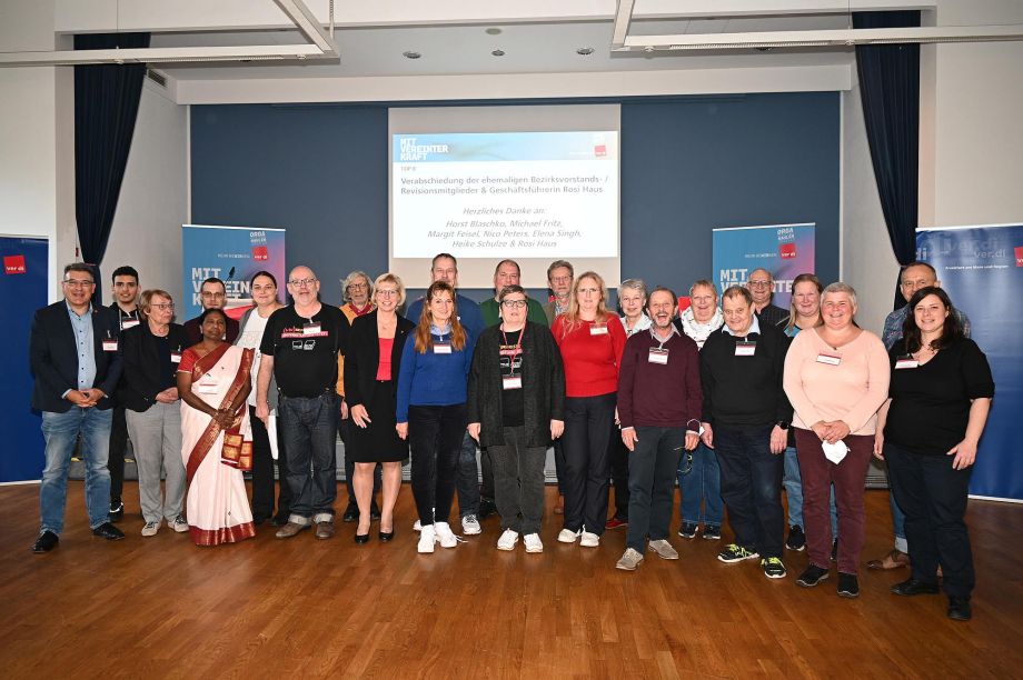 Zum Abschluss ein Gruppenbild Zum Abschluss ein Gruppenbild