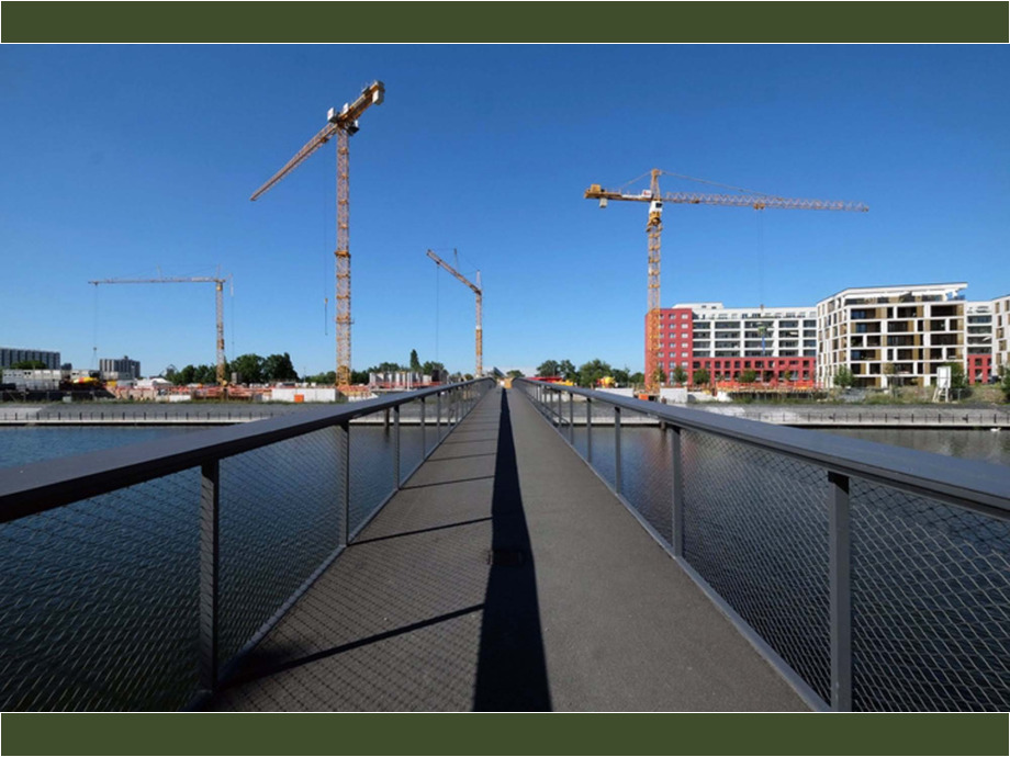 Neue Wohnungen entstehen, wo früher das Hafengewerbe angesiedelt war Neue Wohnungen entstehen, wo früher das Hafengewerbe angesiedelt war