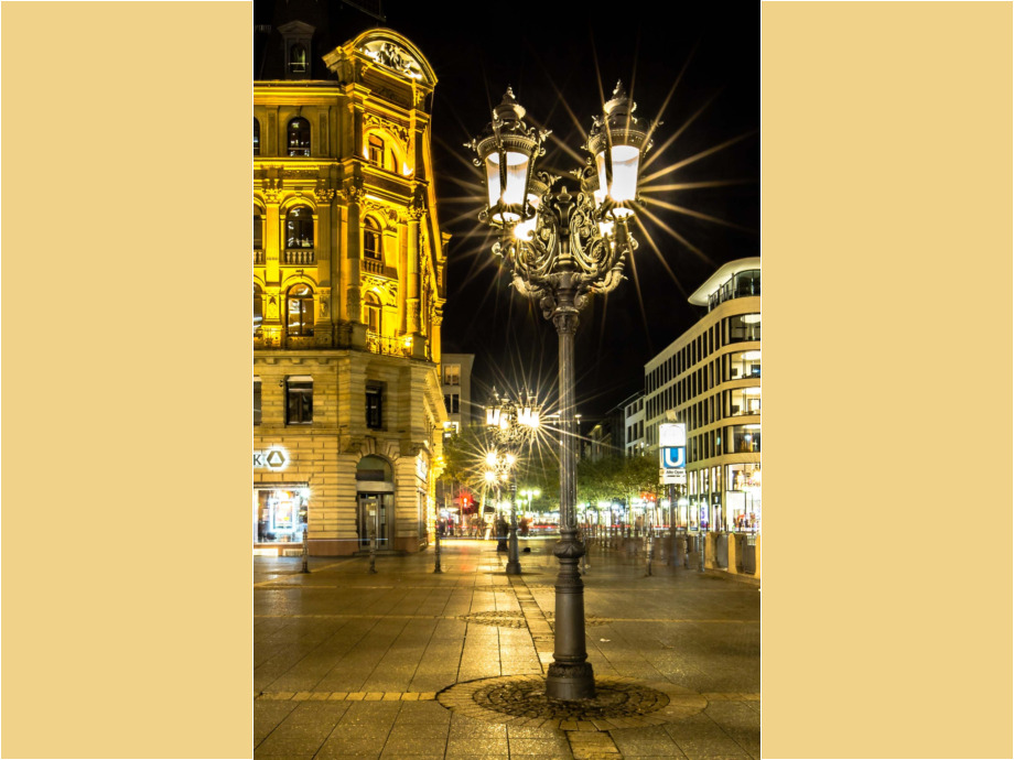 Frankfurt bei Nacht an der Alten Oper