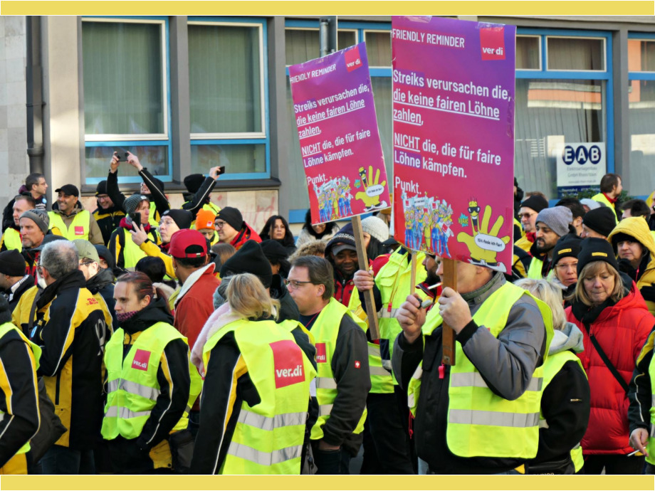 Demobeginn am Gewerkschaftshaus Frankfurt