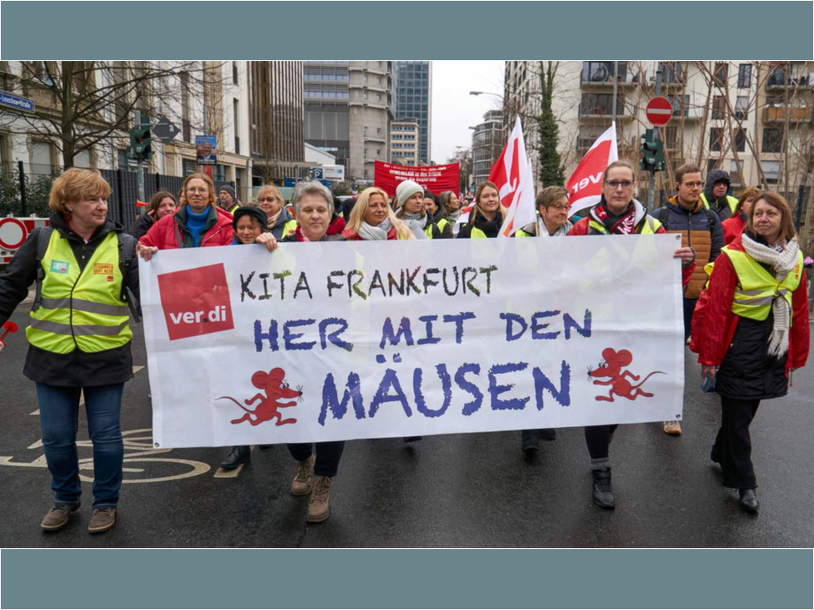 Streiflichter vom Warnstreik für die Tarifforderungen im Öffentlichen Dienst, hier in Frankfurt am Main Streiflichter vom Warnstreik für die Tarifforderungen im Öffentlichen Dienst, hier in Frankfurt am Main