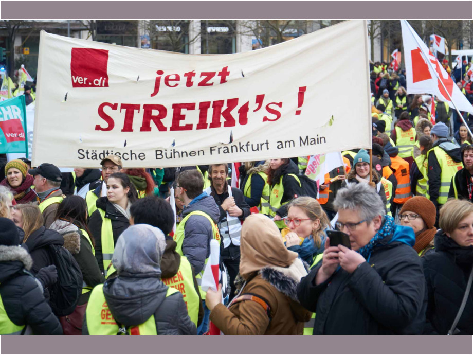 Streiflichter vom Warnstreik für die Tarifforderungen im Öffentlichen Dienst, hier in Frankfurt am Main Streiflichter vom Warnstreik für die Tarifforderungen im Öffentlichen Dienst, hier in Frankfurt am Main