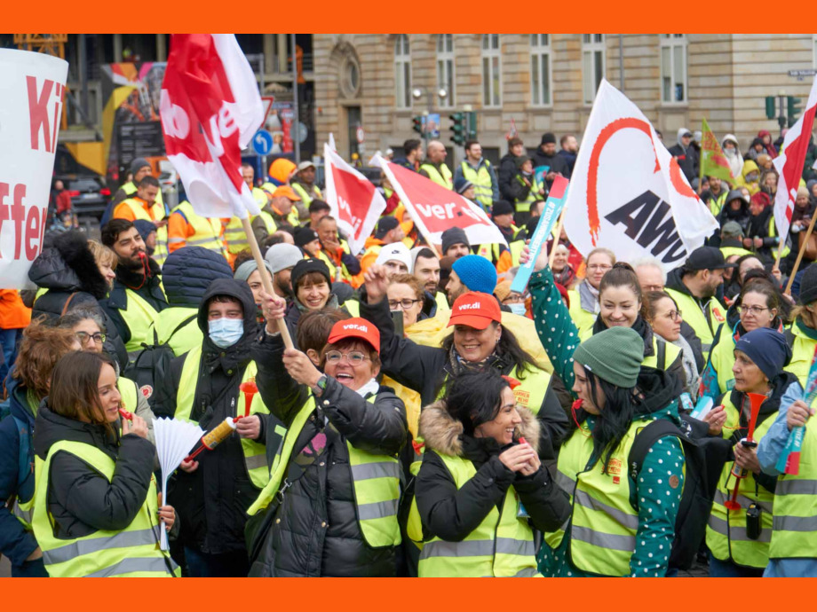 Streiflichter vom Warnstreik für die Tarifforderungen im Öffentlichen Dienst, hier in Frankfurt am Main