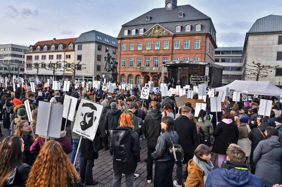 Gedenkveranstaltung des Jugendbündnis Hanau um 16:00 Uhr auf dem Hanauer Marktplatz