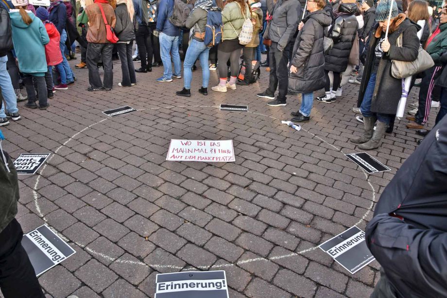 Gedenkveranstaltung des Jugendbündnis Hanau um 16:00 Uhr auf dem Hanauer Marktplatz