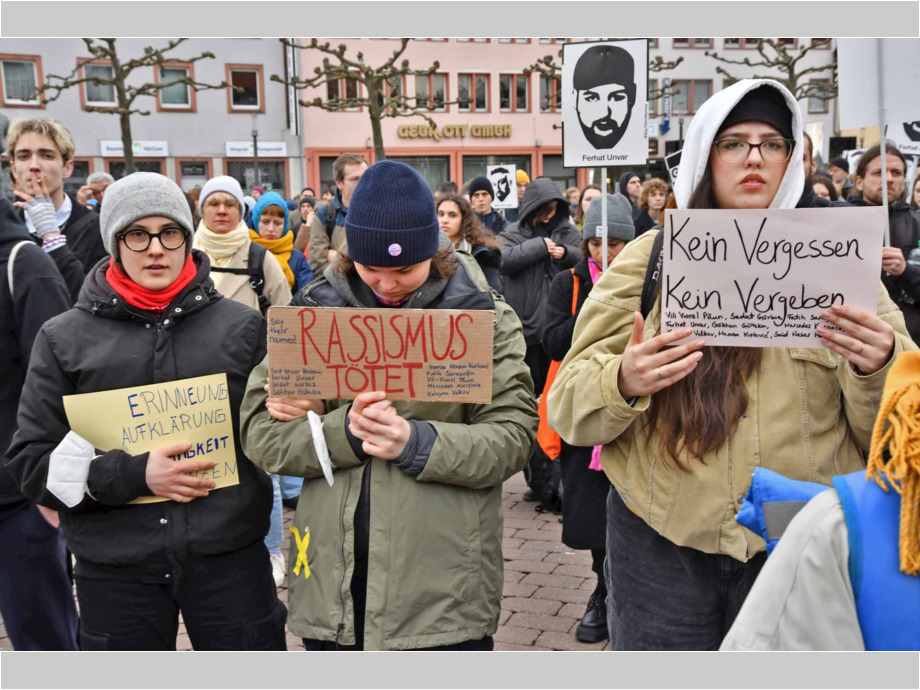 Gedenkveranstaltung des Jugendbündnis Hanau um 16:00 Uhr auf dem Hanauer Marktplatz Gedenkveranstaltung des Jugendbündnis Hanau um 16:00 Uhr auf dem Hanauer Marktplatz