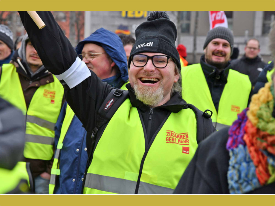 starke Beteiligung der gewerblich-technischen Beschäftigten der Stadt Hanau am Warnstreik starke Beteiligung der gewerblich-technischen Beschäftigten der Stadt Hanau am Warnstreik