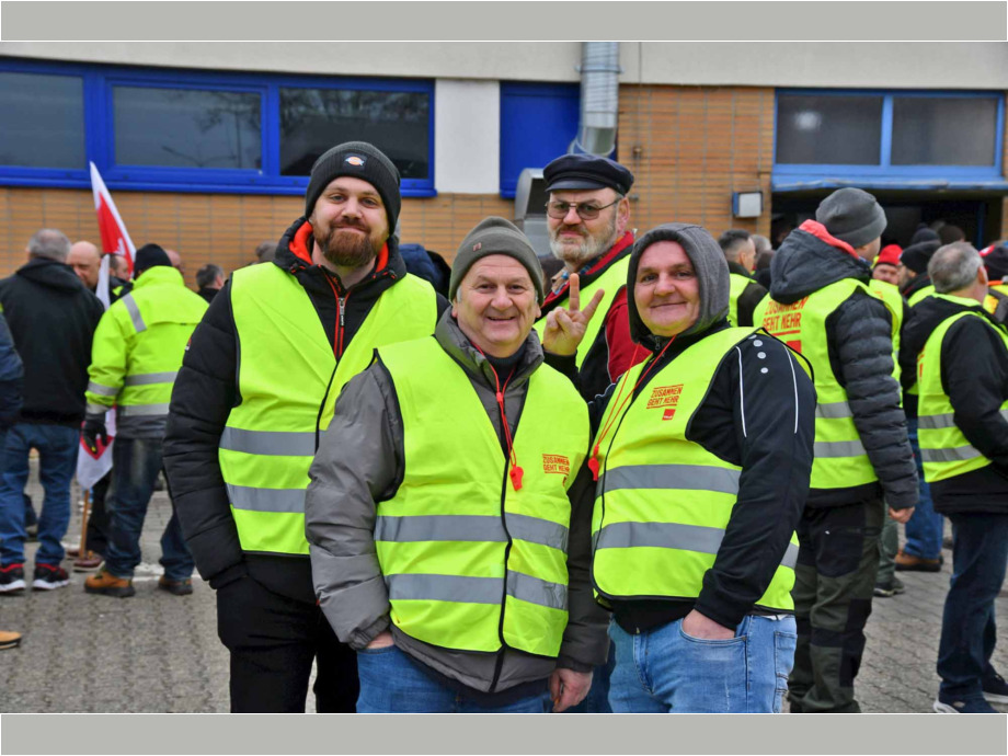 starke Beteiligung der gewerblich-technischen Beschäftigten der Stadt Hanau am Warnstreik starke Beteiligung der gewerblich-technischen Beschäftigten der Stadt Hanau am Warnstreik
