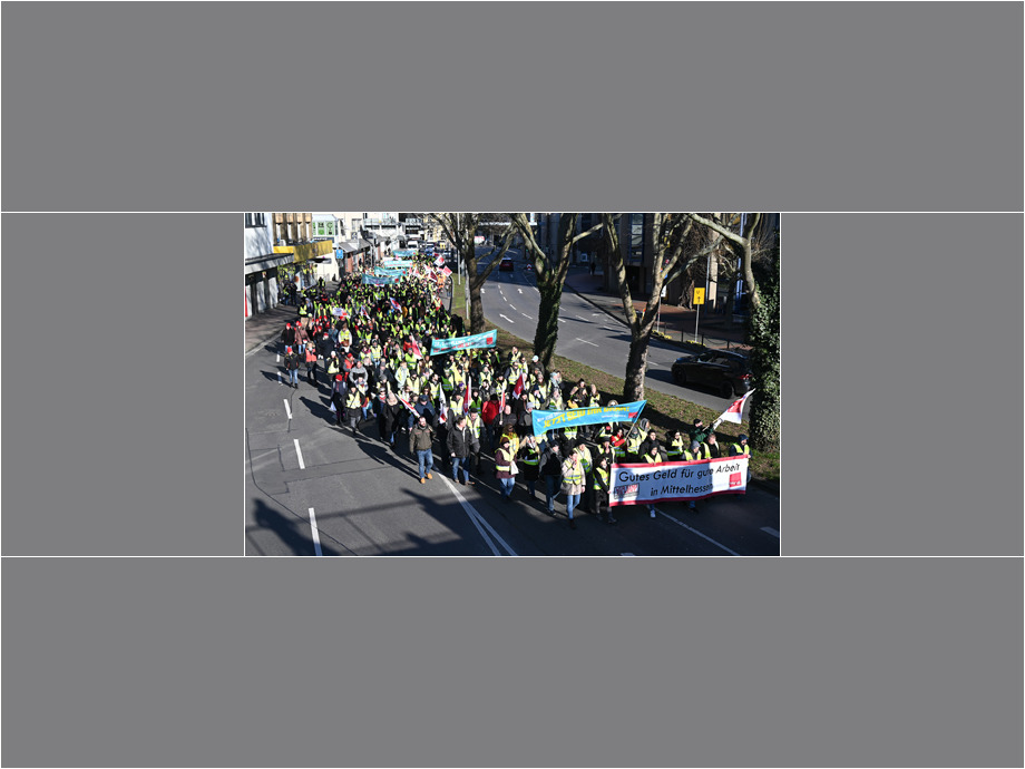 Foto: Corinna Vahrenkamp Beschäftigte des Öffentlichen Dienstes aus Mittelhessen versammeln sich am 28.02.2023 in Giessen zum Warnstreik