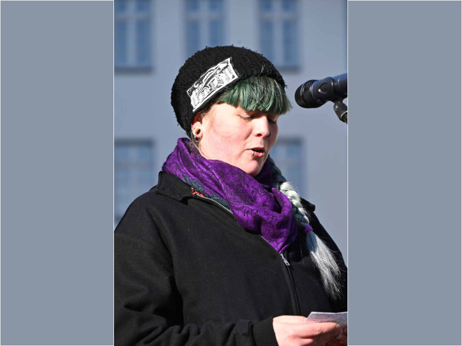 Beschäftigte des Öffentlichen Dienstes aus Mittelhessen versammeln sich am 28.02.2023 in Giessen zum Warnstreik Beschäftigte des Öffentlichen Dienstes aus Mittelhessen versammeln sich am 28.02.2023 in Giessen zum Warnstreik