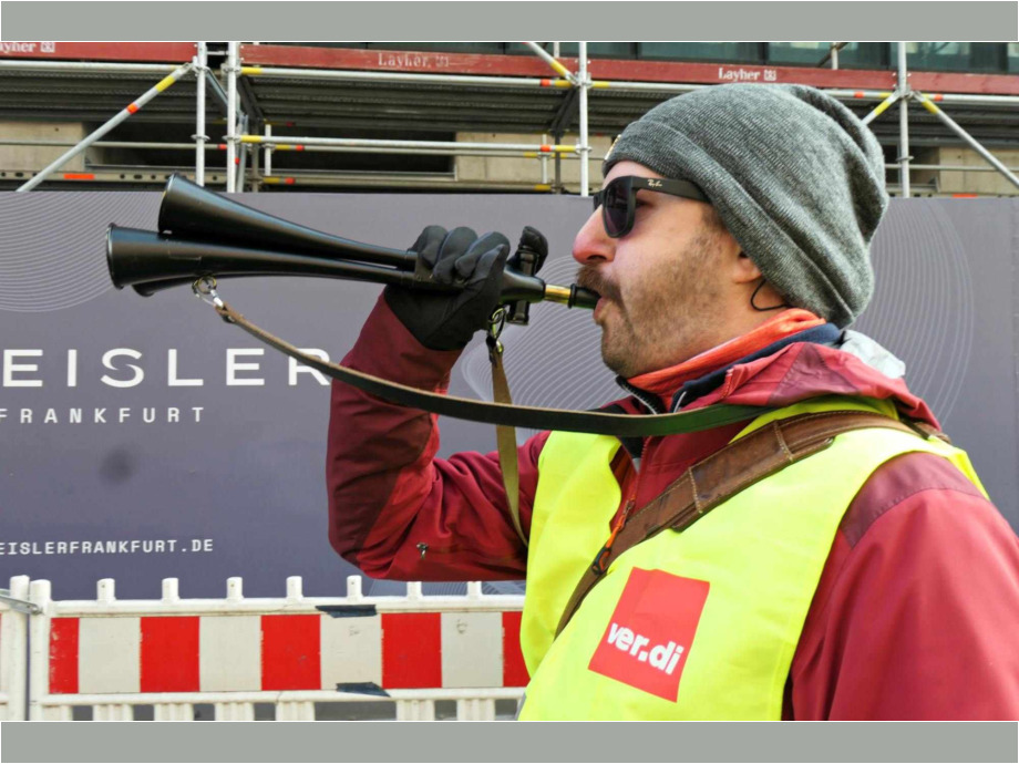 10,5 Prozent mehr Einkommen, mindestens aber 500 Euro mehr im Monat! 10,5 Prozent mehr Einkommen, mindestens aber 500 Euro mehr im Monat!