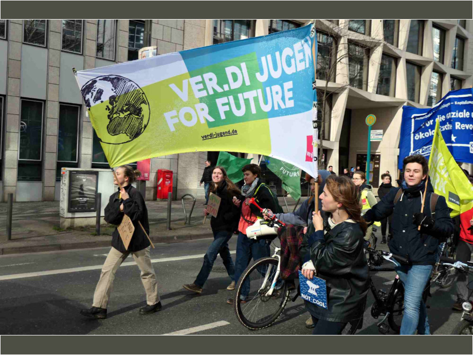 Wir sind systemrelevant! Wir sind systemrelevant!