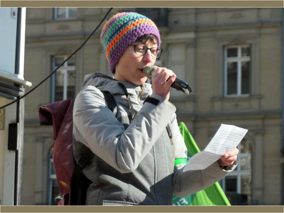 Kundgebung an der Alten Oper Frankfurt Kundgebung an der Alten Oper Frankfurt