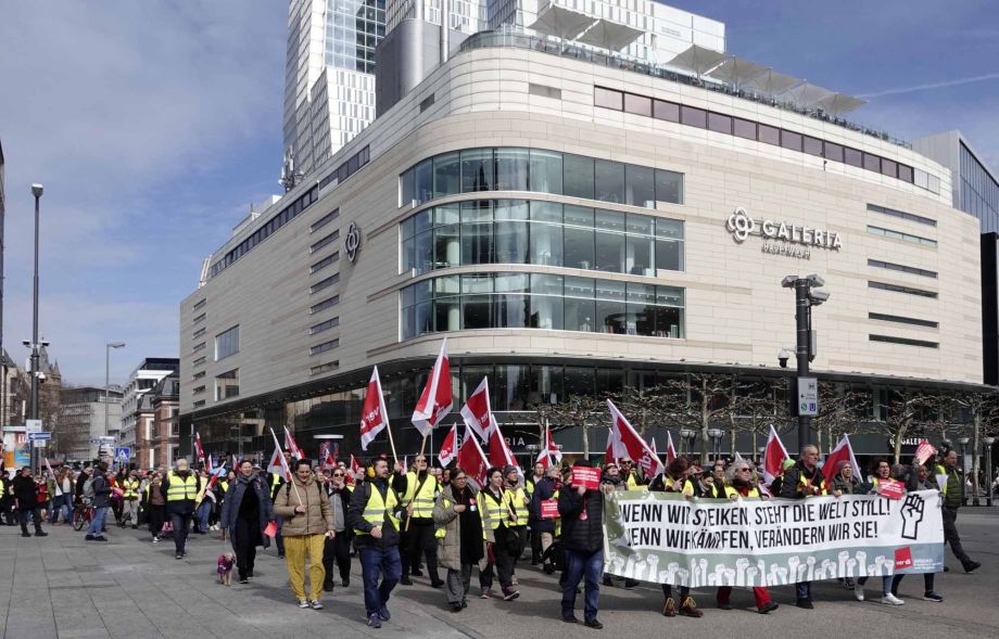Warnstreik der Beschäftigten der Stadt Frankfurt Warnstreik der Beschäftigten der Stadt Frankfurt