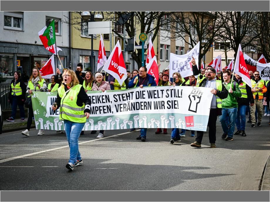Demozug durch die Stadt