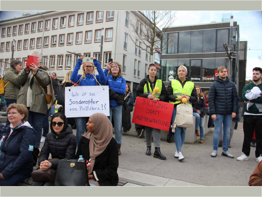 Wo ist das Sonderopfer von Politikern!?
