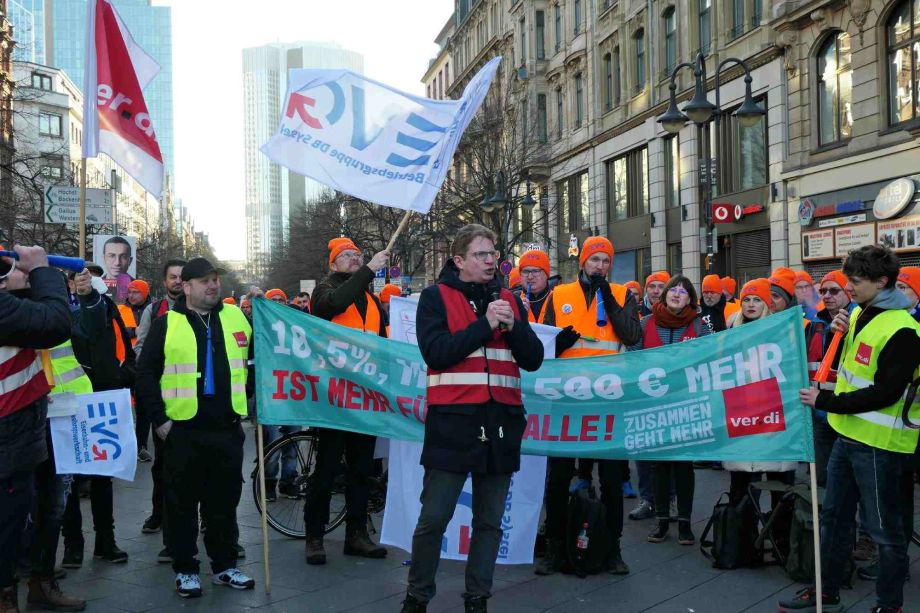 Kundgebung am Hauptbahnhof Kundgebung am Hauptbahnhof
