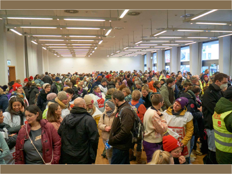 Der Saal ist voll im Gewerkschaftshaus Frankfurt